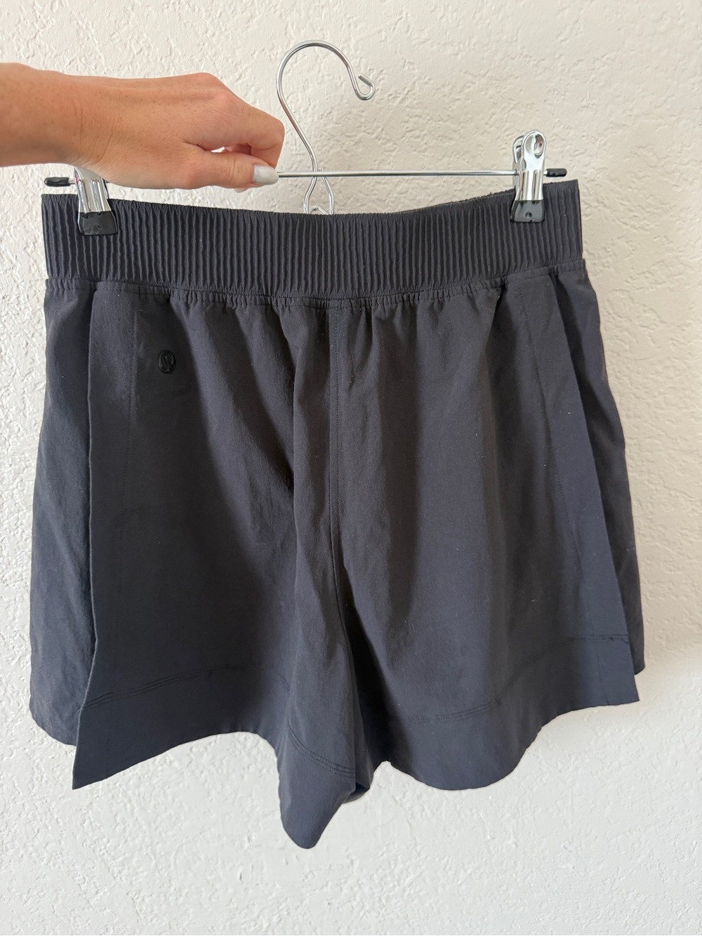 Lululemon Stretch Woven Relaxed-Fit High-Rise Short 4" in BLACK